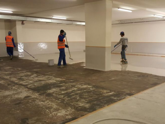 Systems - Indoor Car Park Systems - ALCHIMICA’s solvent-free polyurethane flooring car park system reduces tire noise, offers high chemical resistance and protection against spillages from oil and brake fluids, and acts at the same time as a durable waterproofing membrane.